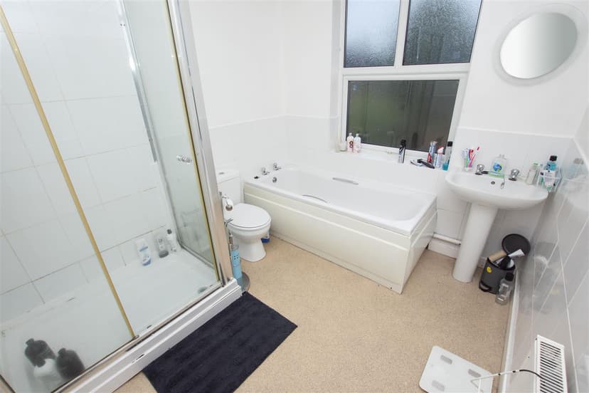 128, Warwards Lane - Image 2