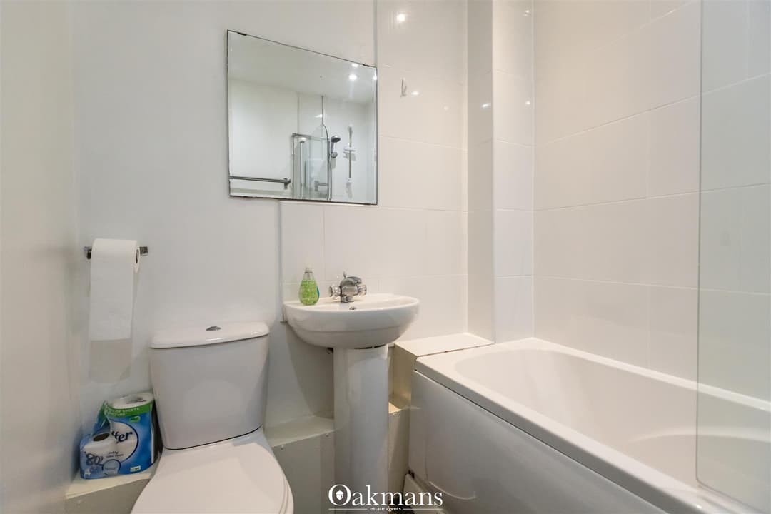 Flat 8, Heeley Road