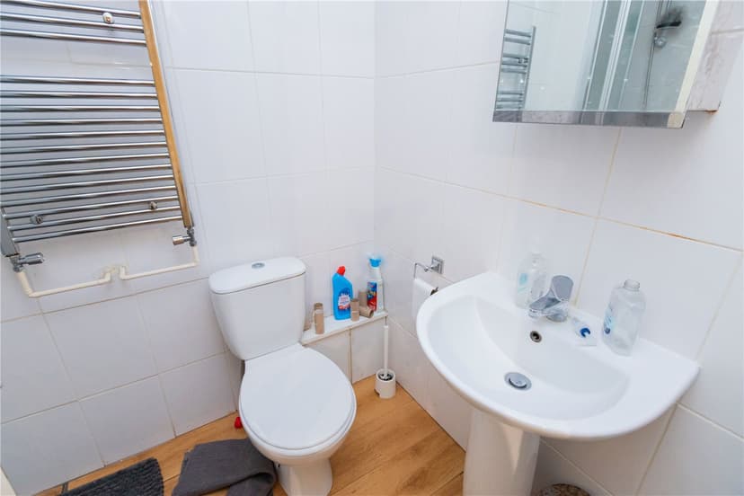 218, Hubert Road - Image 20