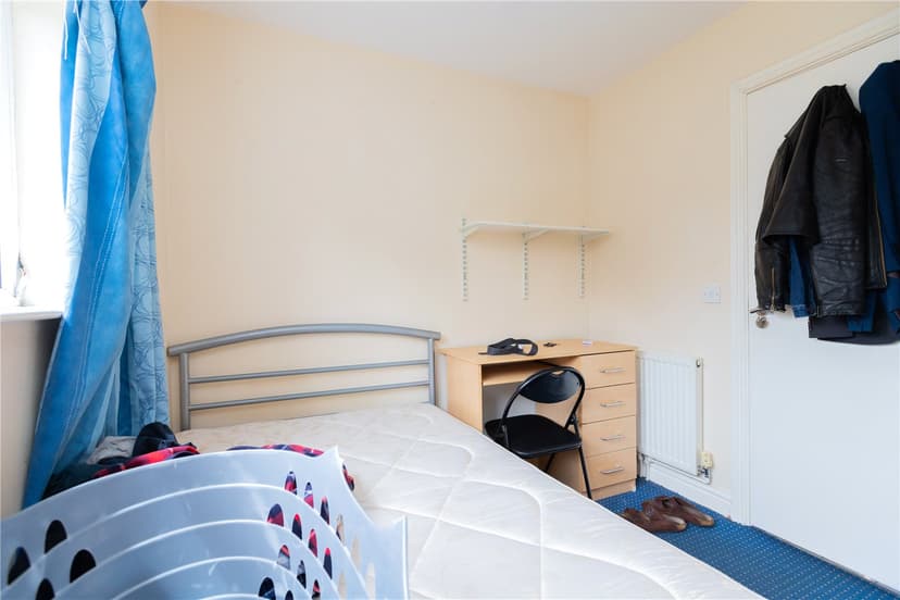 218, Hubert Road - Image 2