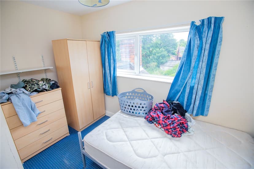 218, Hubert Road - Image 1