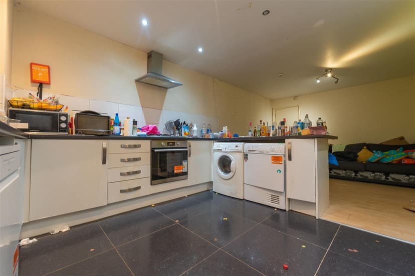 211, Heeley Road - Image 10