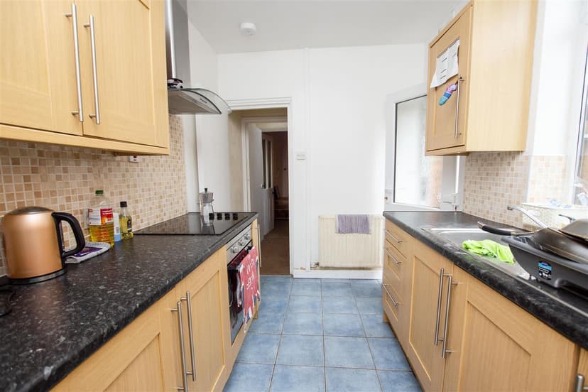 253, Warwards Lane - Image 7