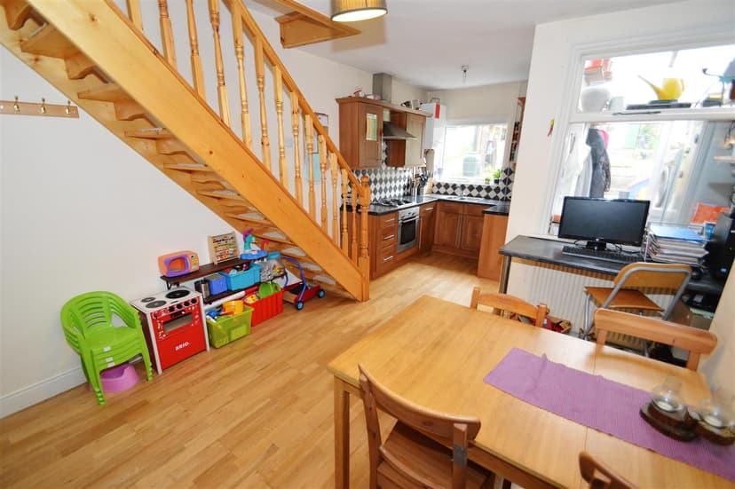 25, Reservoir Road - Image 4