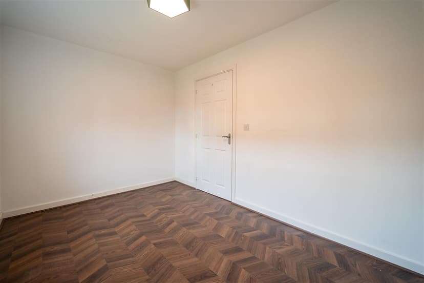 Apartment 10, Knightwood Court, Tanners Way - Image 7