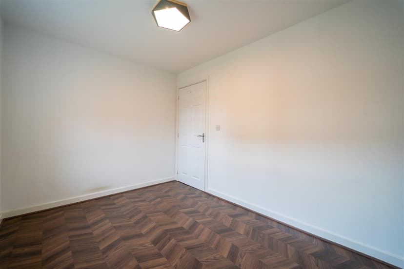 Apartment 10, Knightwood Court, Tanners Way - Image 4