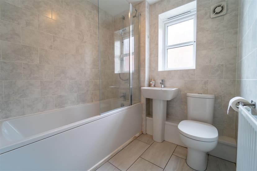 Apartment 10, Knightwood Court, Tanners Way - Image 3