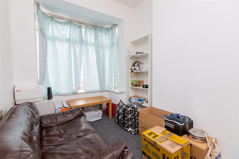 22, Milner Road - Image 8