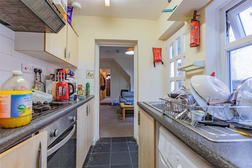 15, Gleave Road - Image 10