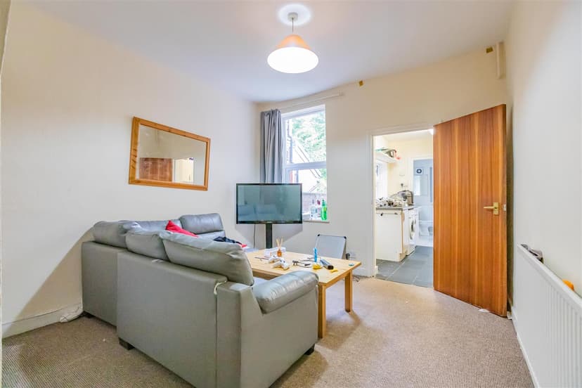 15, Gleave Road - Image 9