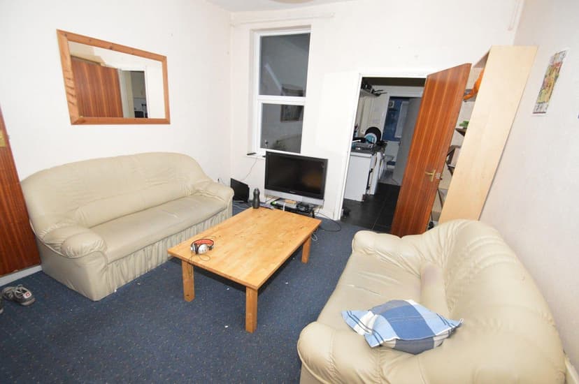 15, Gleave Road - Image 17