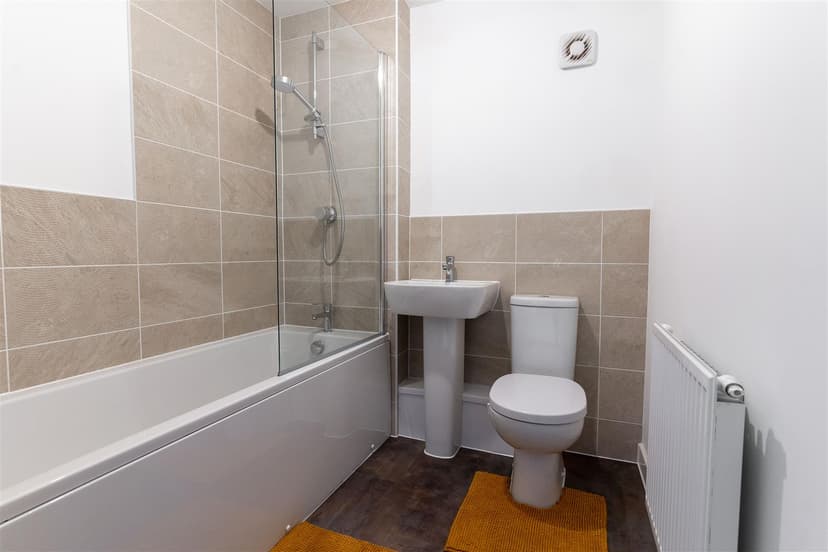 Flat 4, Heroes Drive - Image 2