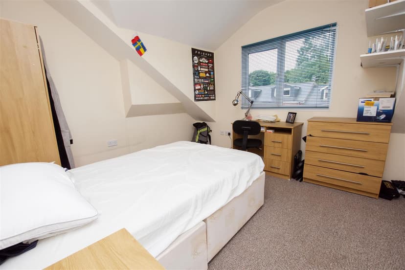 261, Heeley Road - Image 9