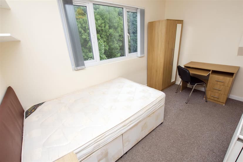 261, Heeley Road - Image 8