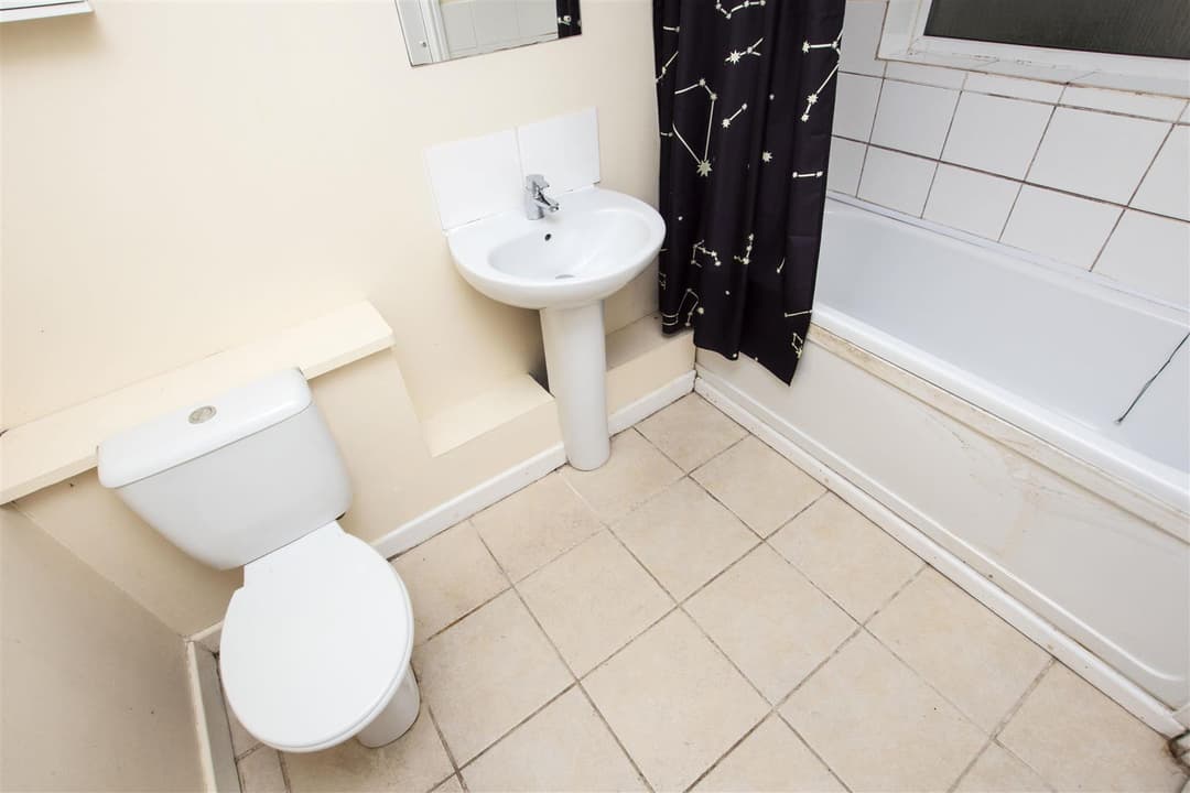 261, Heeley Road