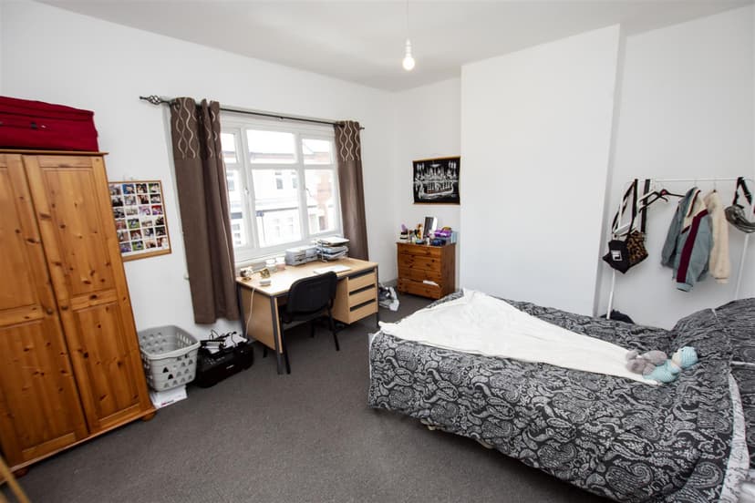 82, Teignmouth Road - Image 5