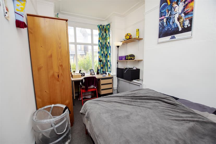 82, Teignmouth Road - Image 2