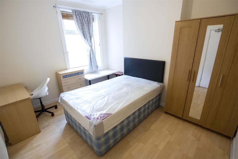 148, Bournbrook Road - Image 5