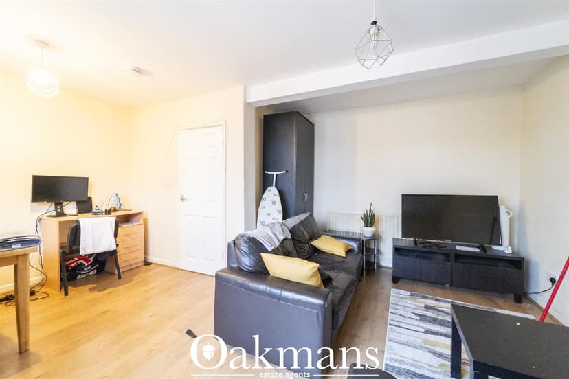 16, East Drive - Image 14