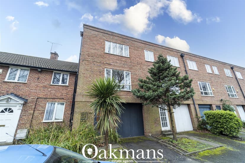 16, East Drive - Image 2