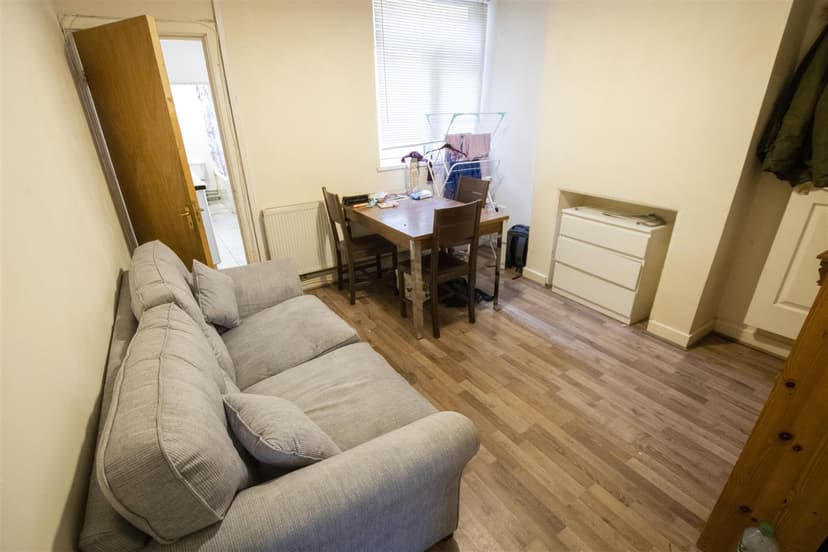 60, Winnie Road - Image 9