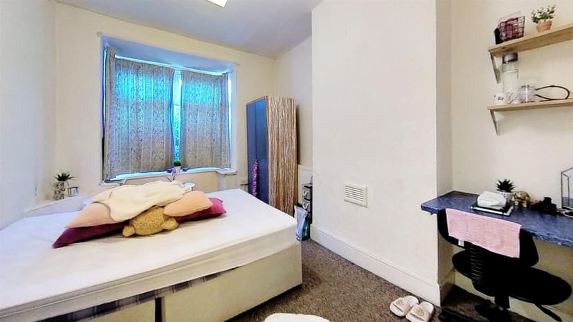 103, Heeley Road - Image 3