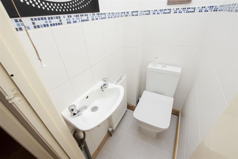 66, Reservoir Road - Image 2