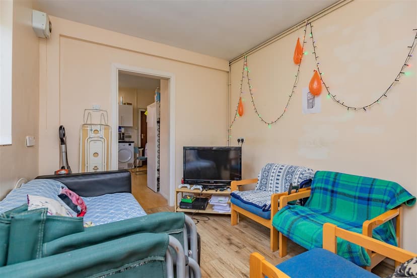 16, Bournbrook Road - Image 11