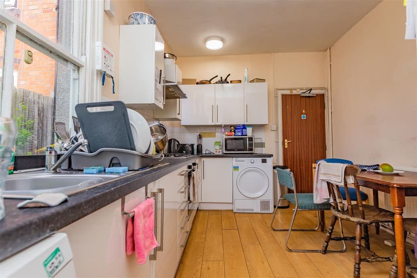 16, Bournbrook Road - Image 9