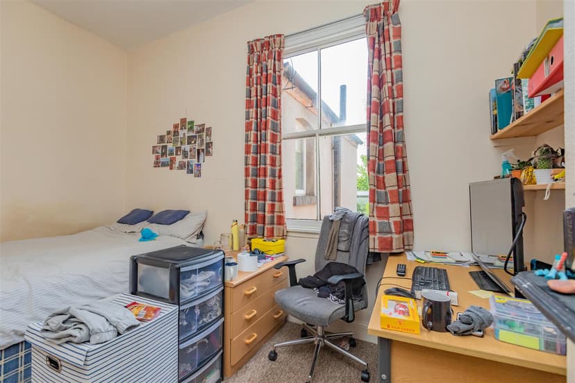 16, Bournbrook Road - Image 3