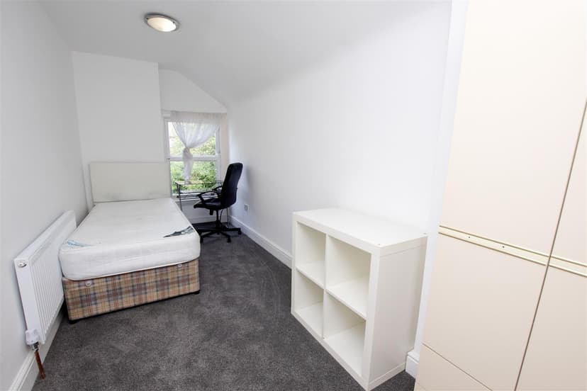 452, Harborne Park Road - Image 3