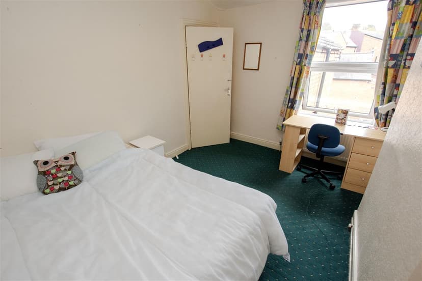 193, Dawlish Road - Image 2