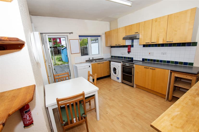 12, Lottie Road - Image 9