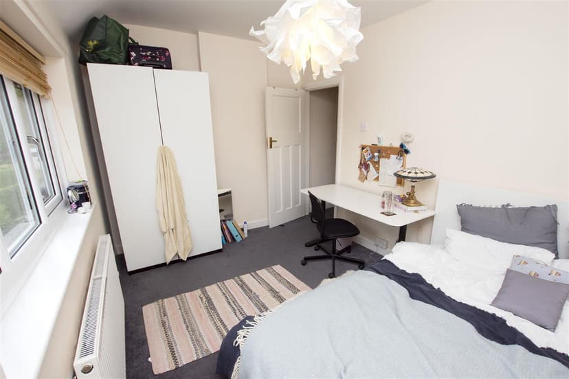 80, Reservoir Road - Image 4