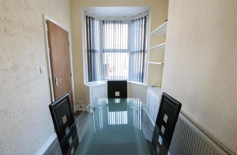 82, Gleave Road - Image 6