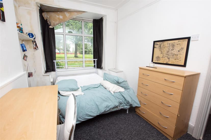 259, Warwards Lane - Image 3