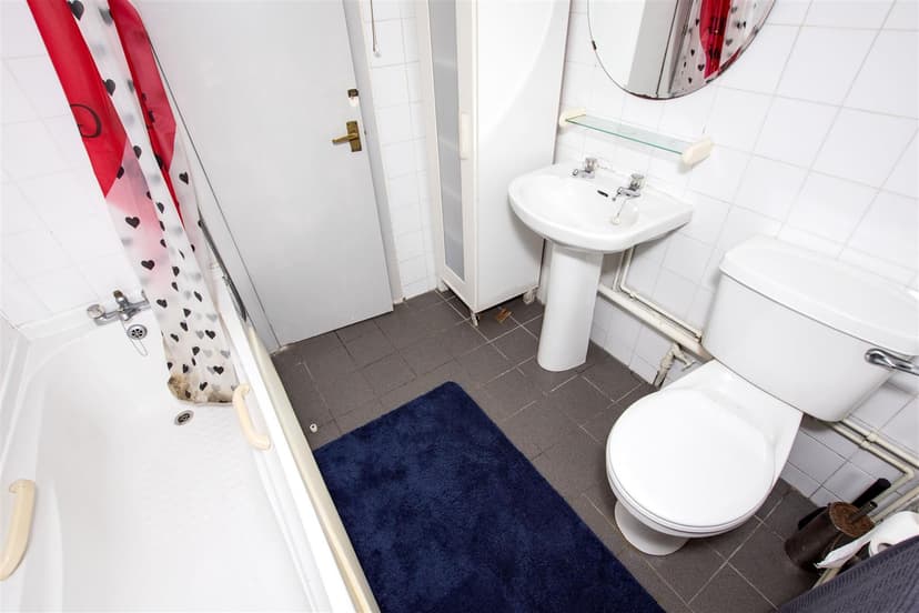 259, Warwards Lane - Image 1