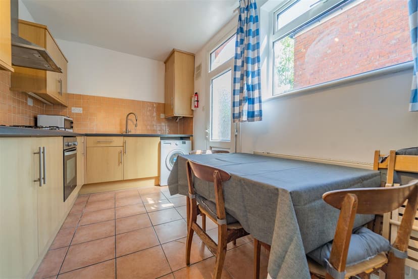 78, Warwards Lane - Image 16