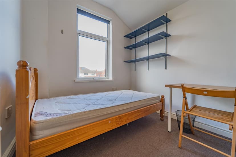 78, Warwards Lane - Image 10