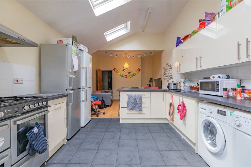 19, Heeley Road - Image 15