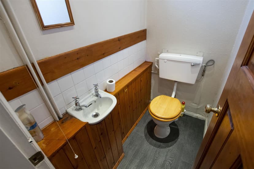 347, Tiverton Road - Image 3