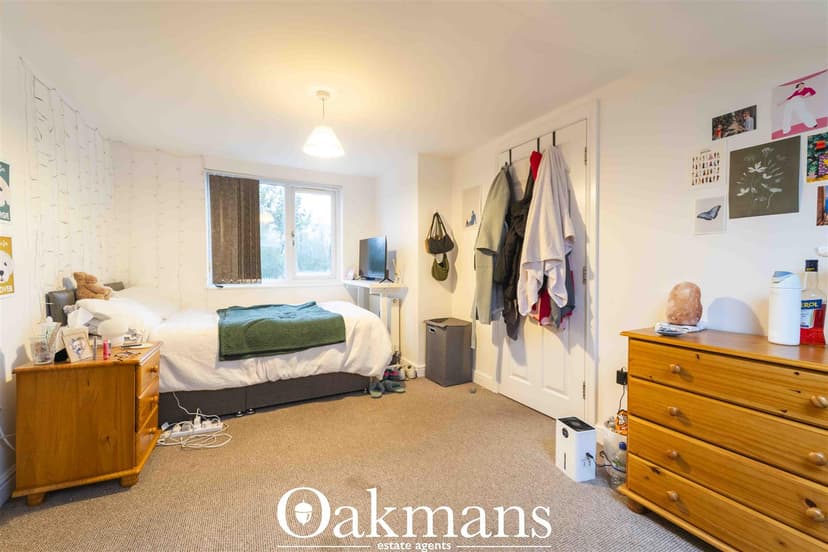 81, Harrow Road - Image 17