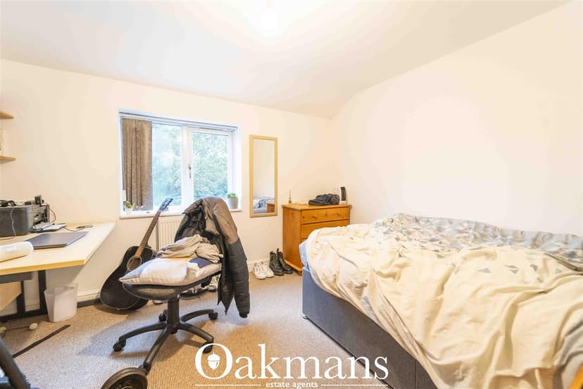 81, Harrow Road - Image 11