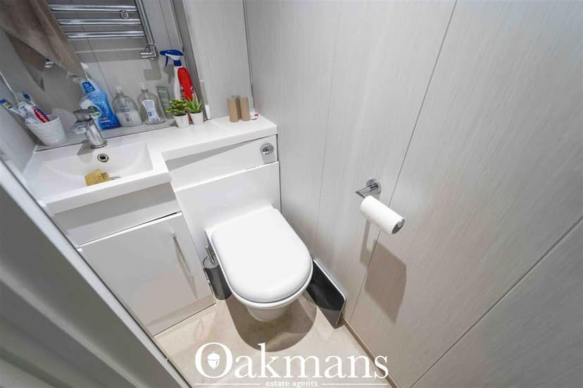 81, Harrow Road - Image 4
