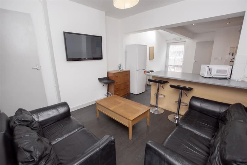 47, Dawlish Road - Image 7