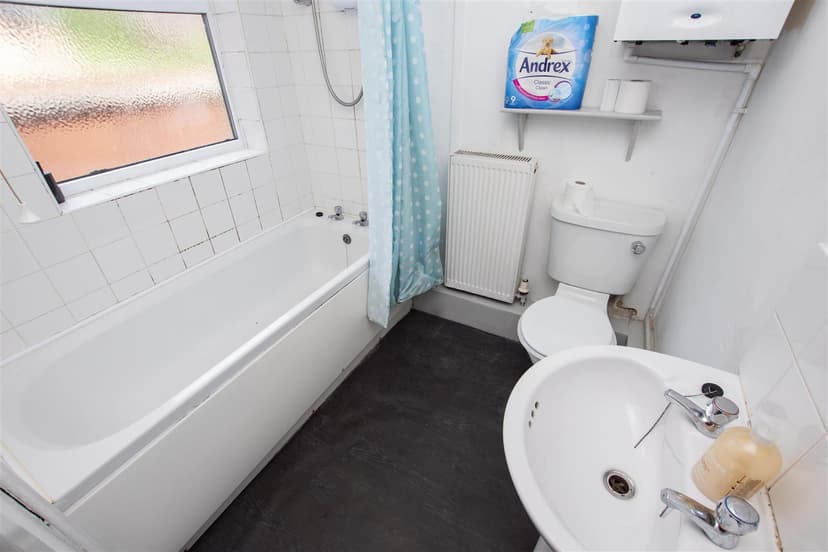 47, Dawlish Road - Image 1