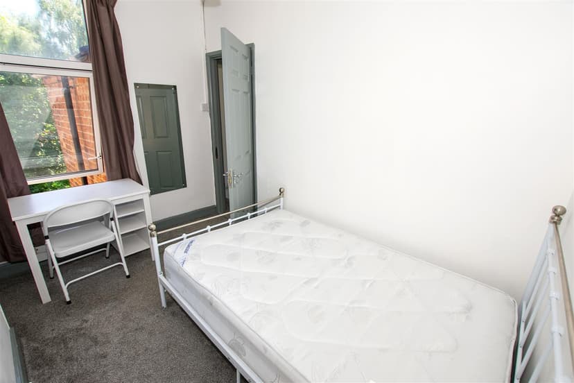 67, Gleave Road - Image 8