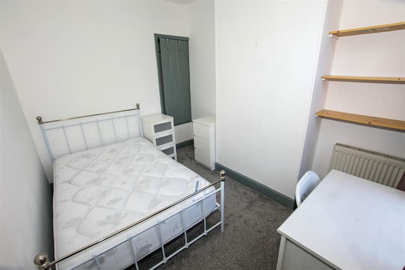 67, Gleave Road - Image 7