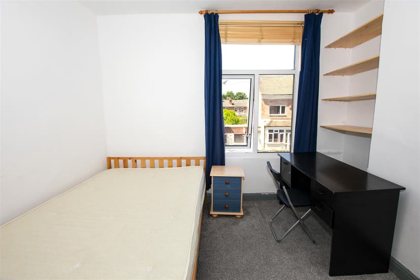 67, Gleave Road - Image 5