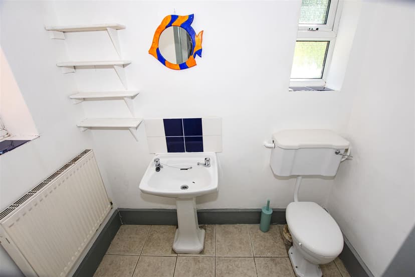 67, Gleave Road - Image 1